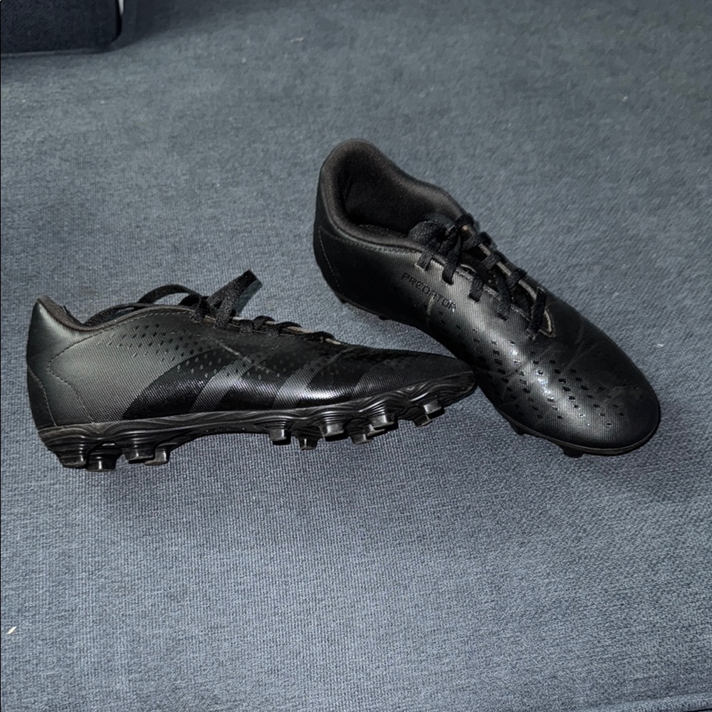 Adidas Predator Boys Black Soccer Cleats